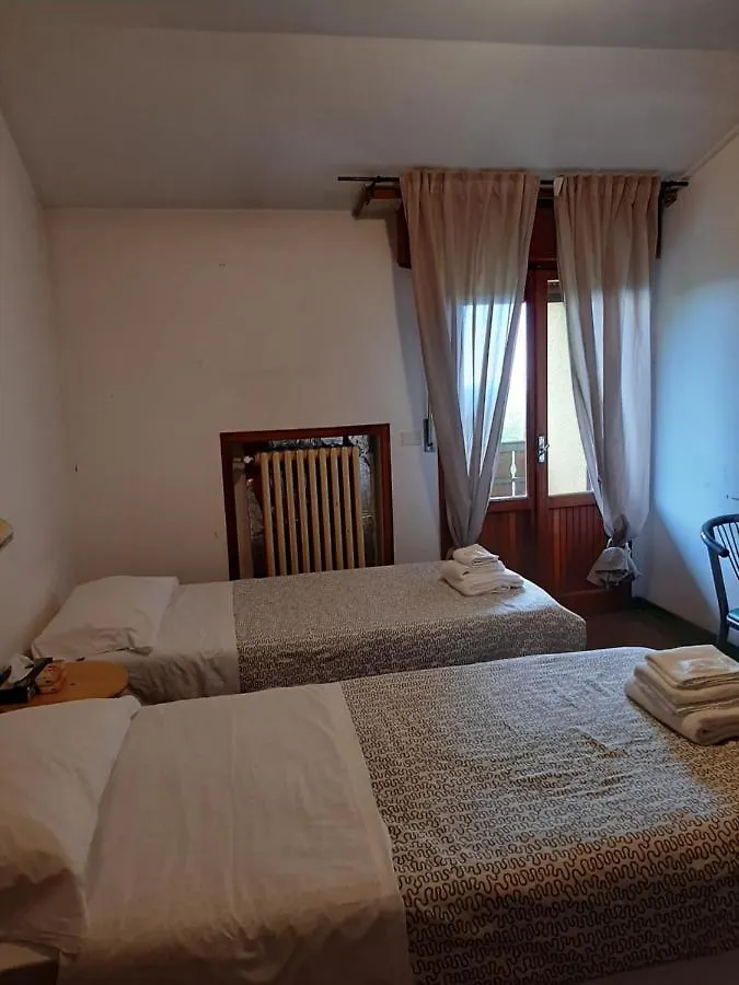 Hotel Calvanella Sestola 0*,  Italia